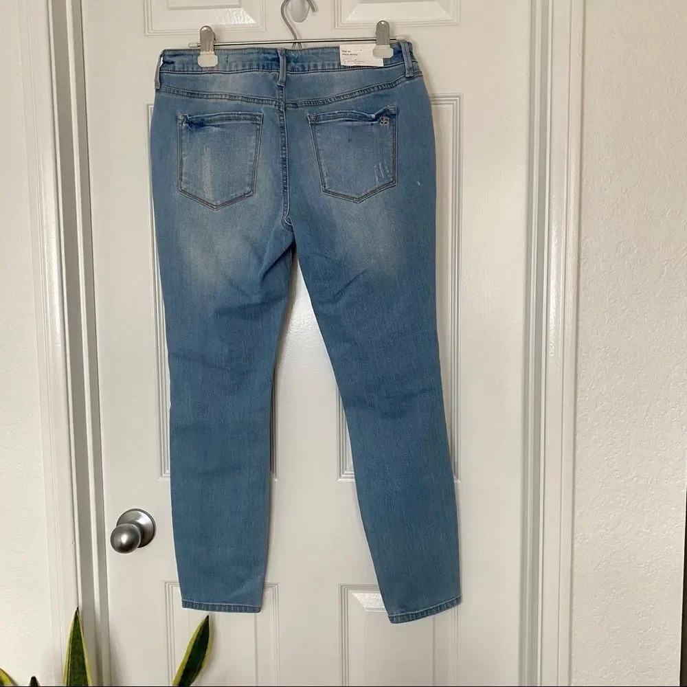 NWT Jessica Simpson Kiss Me Ankle Skinny Distressed Embellished Jean - Picture 9 of 12